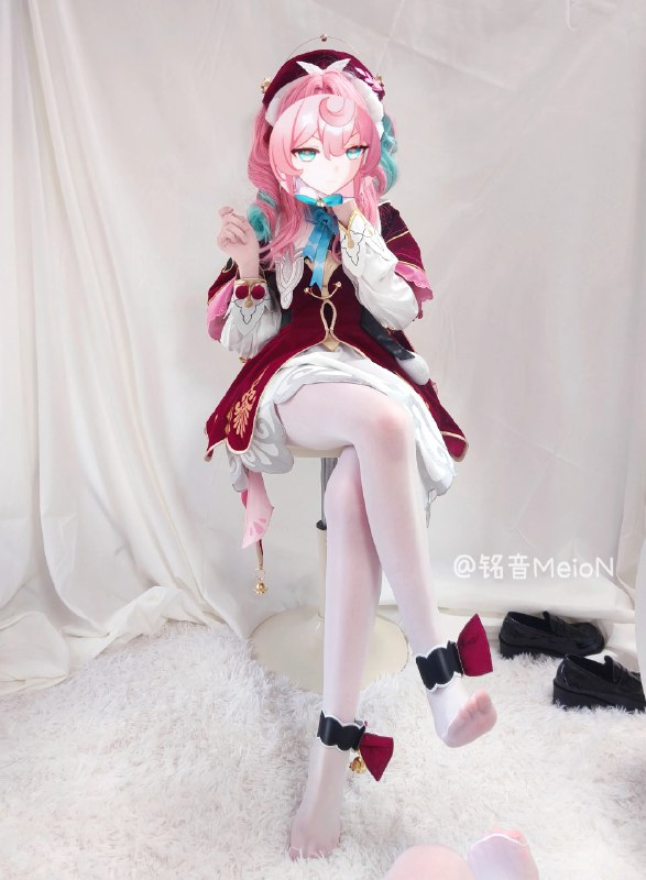 出了风堇cos，这两天玩大伊万玩爽了，带爆伤衣刷素材遐蝶没出手就结束了，这就是星穹铁道的治疗位吗[崩坏：星穹铁道-匹诺康尼_流萤] 另外我知道兄弟们肯定是过不了这个节了，但还是祝各位大儿童节日快乐，保持童心[崩坏：星穹铁道-匹诺康尼_知更鸟] 还有别急风堇cos视频后面会发的[崩坏：星穹铁道-匹诺康尼_花火]via 昵称不会被起完了吧 关注的动态 (author: 铭音MeioN-official)出了风堇cos，这两天玩大伊万玩爽了，带爆伤衣刷素材遐蝶没出手就结束了，这就是星穹铁道的治疗位吗[崩坏：星穹铁道-匹诺康尼_流萤] 另外我知道兄弟们肯定是过不了这个节了，但还是祝各位大儿童节日快乐，保持童心[崩坏：星穹铁道-匹诺康尼_知更鸟] 还有别急风堇cos视频后面会发的[崩坏：星穹铁道-匹诺康尼_花火]via 昵称不会被起完了吧 关注的动态 (author: 铭音MeioN-official)