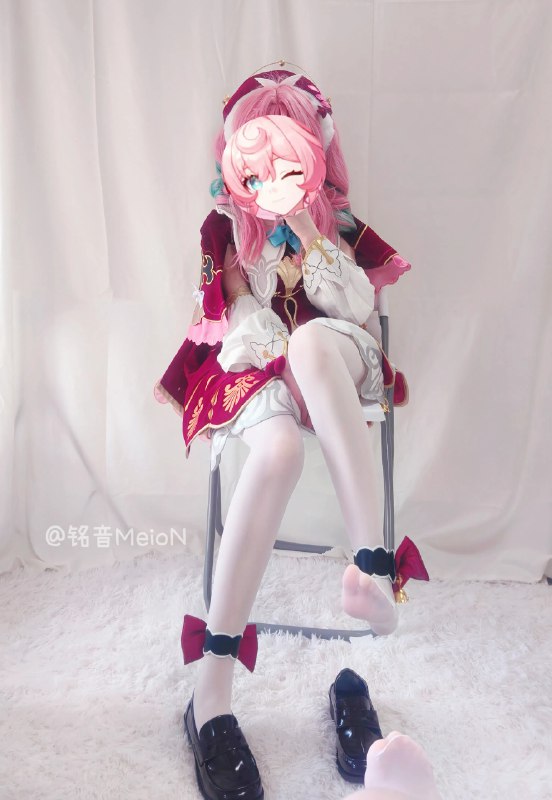 出了风堇cos，这两天玩大伊万玩爽了，带爆伤衣刷素材遐蝶没出手就结束了，这就是星穹铁道的治疗位吗[崩坏：星穹铁道-匹诺康尼_流萤] 另外我知道兄弟们肯定是过不了这个节了，但还是祝各位大儿童节日快乐，保持童心[崩坏：星穹铁道-匹诺康尼_知更鸟] 还有别急风堇cos视频后面会发的[崩坏：星穹铁道-匹诺康尼_花火]via 昵称不会被起完了吧 关注的动态 (author: 铭音MeioN-official)出了风堇cos，这两天玩大伊万玩爽了，带爆伤衣刷素材遐蝶没出手就结束了，这就是星穹铁道的治疗位吗[崩坏：星穹铁道-匹诺康尼_流萤] 另外我知道兄弟们肯定是过不了这个节了，但还是祝各位大儿童节日快乐，保持童心[崩坏：星穹铁道-匹诺康尼_知更鸟] 还有别急风堇cos视频后面会发的[崩坏：星穹铁道-匹诺康尼_花火]via 昵称不会被起完了吧 关注的动态 (author: 铭音MeioN-official)